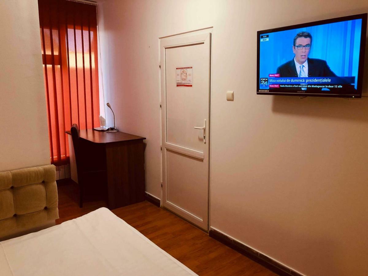 Pensiunea Alexander Arad Bagian luar foto